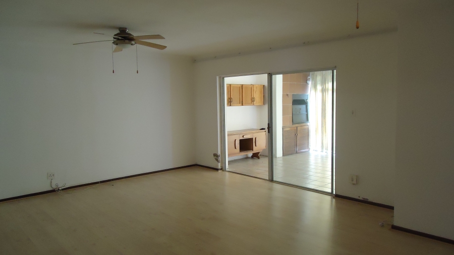 3 Bedroom Property for Sale in Gordons Bay Central Western Cape